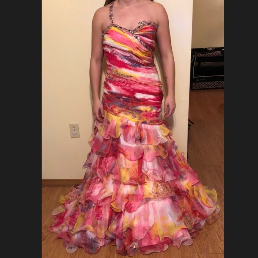 HOT DRESS